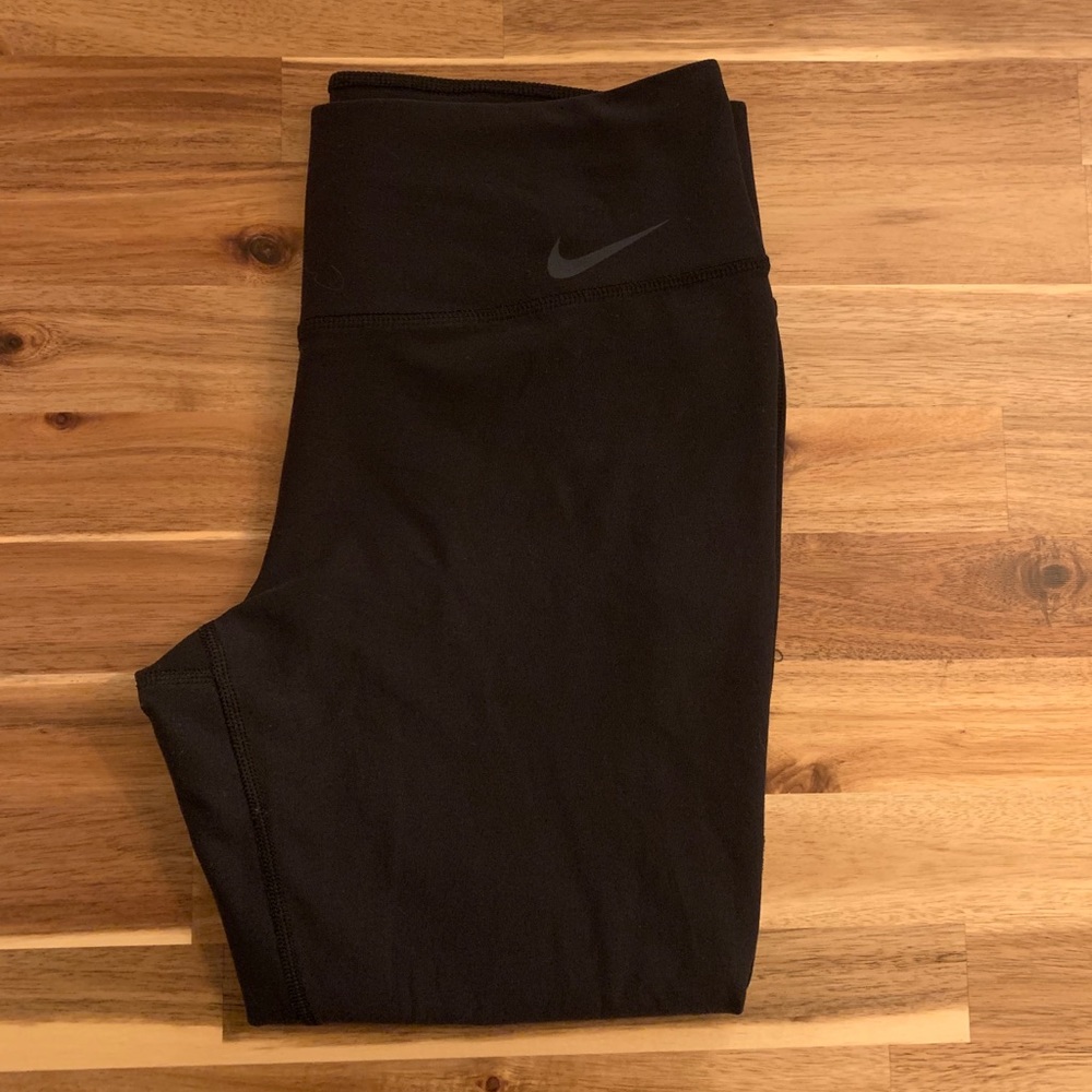 Nike Women’s Training Capri leggings
